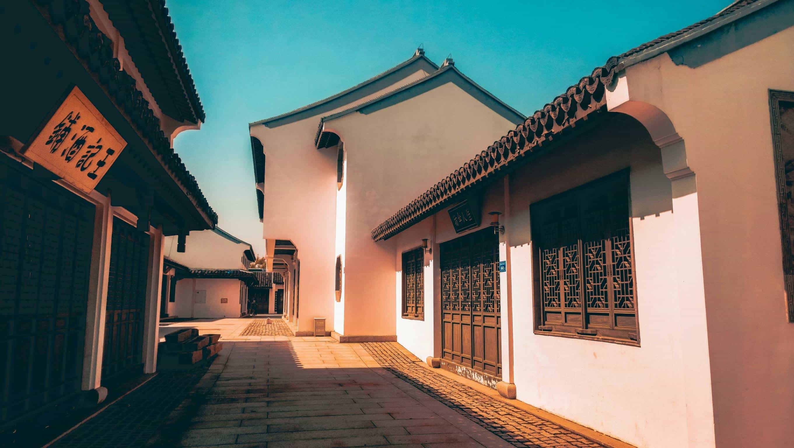 Retro Neighborhood Living FAQ: What People Really Want to Know About Nostalgic Communities, Old Streets, and Heritage-Minded Daily Life