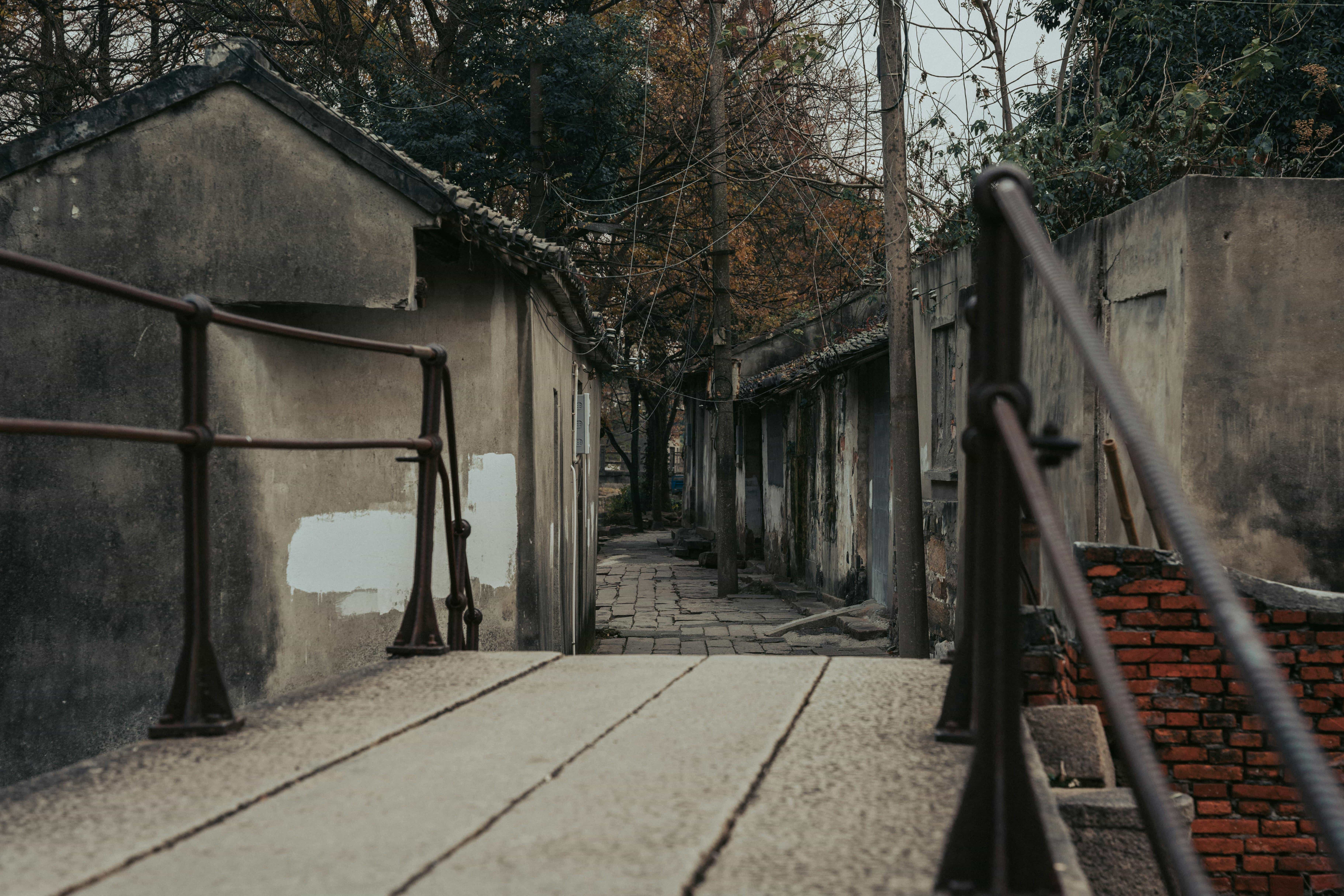 Preserving Signage, Surfaces, and Material Texture in Old Town Districts Without Turning Them Into Stage Sets